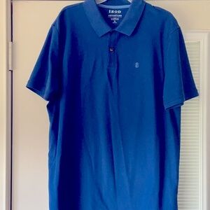 Men’s Izod knit shirt